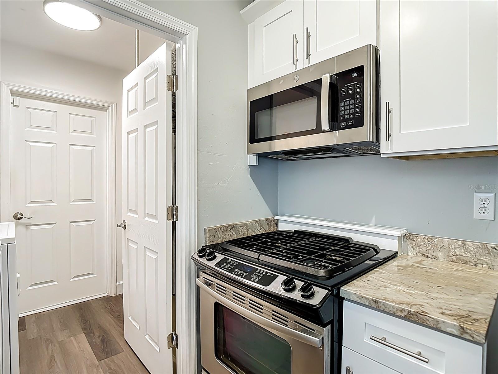 Image 16 of 42 For 12349 Corrine Avenue