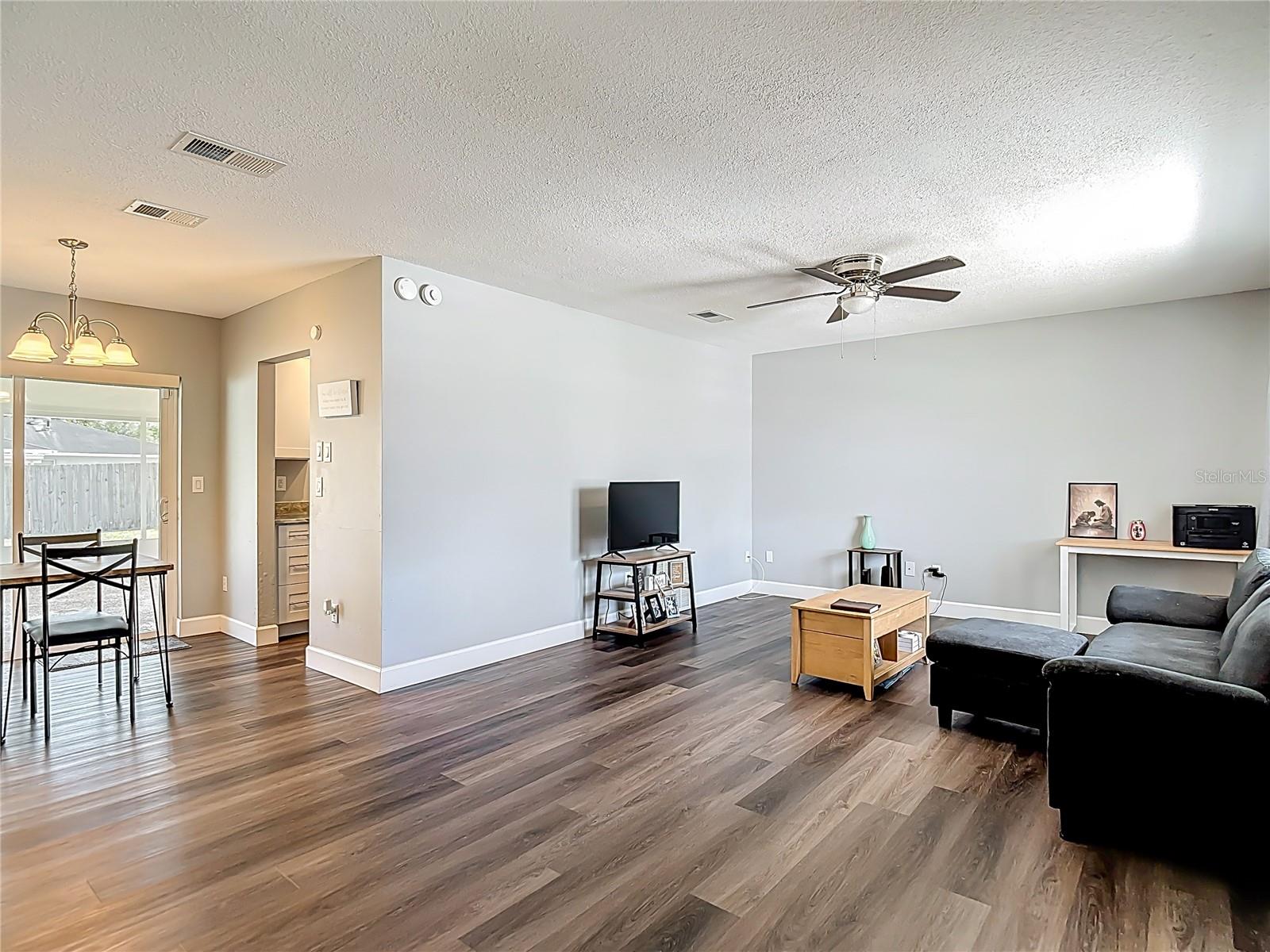 Image 9 of 42 For 12349 Corrine Avenue