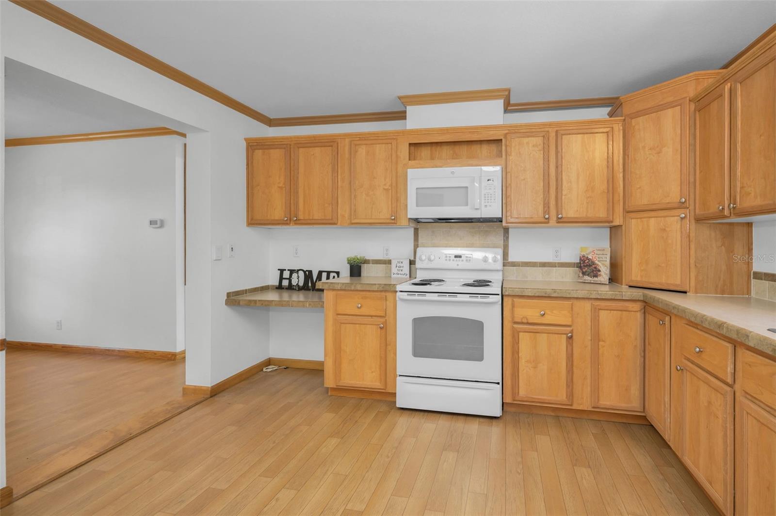 Image 20 of 63 For 9723 Pat Street