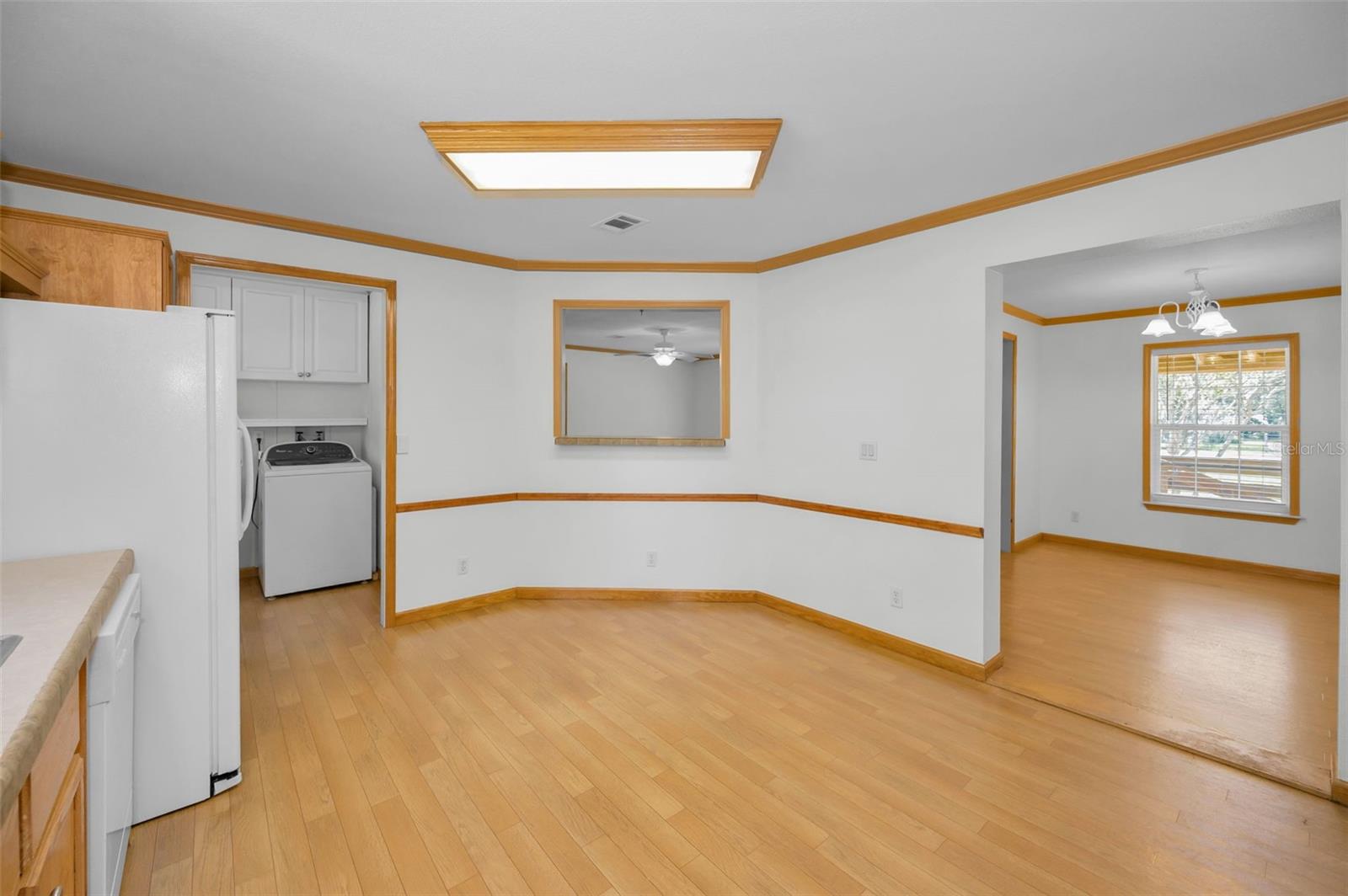 Image 21 of 63 For 9723 Pat Street