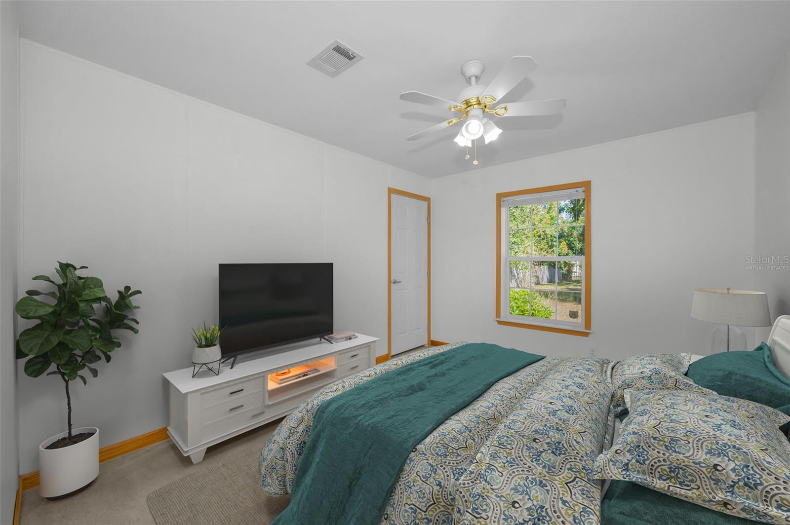 Image 41 of 63 For 9723 Pat Street