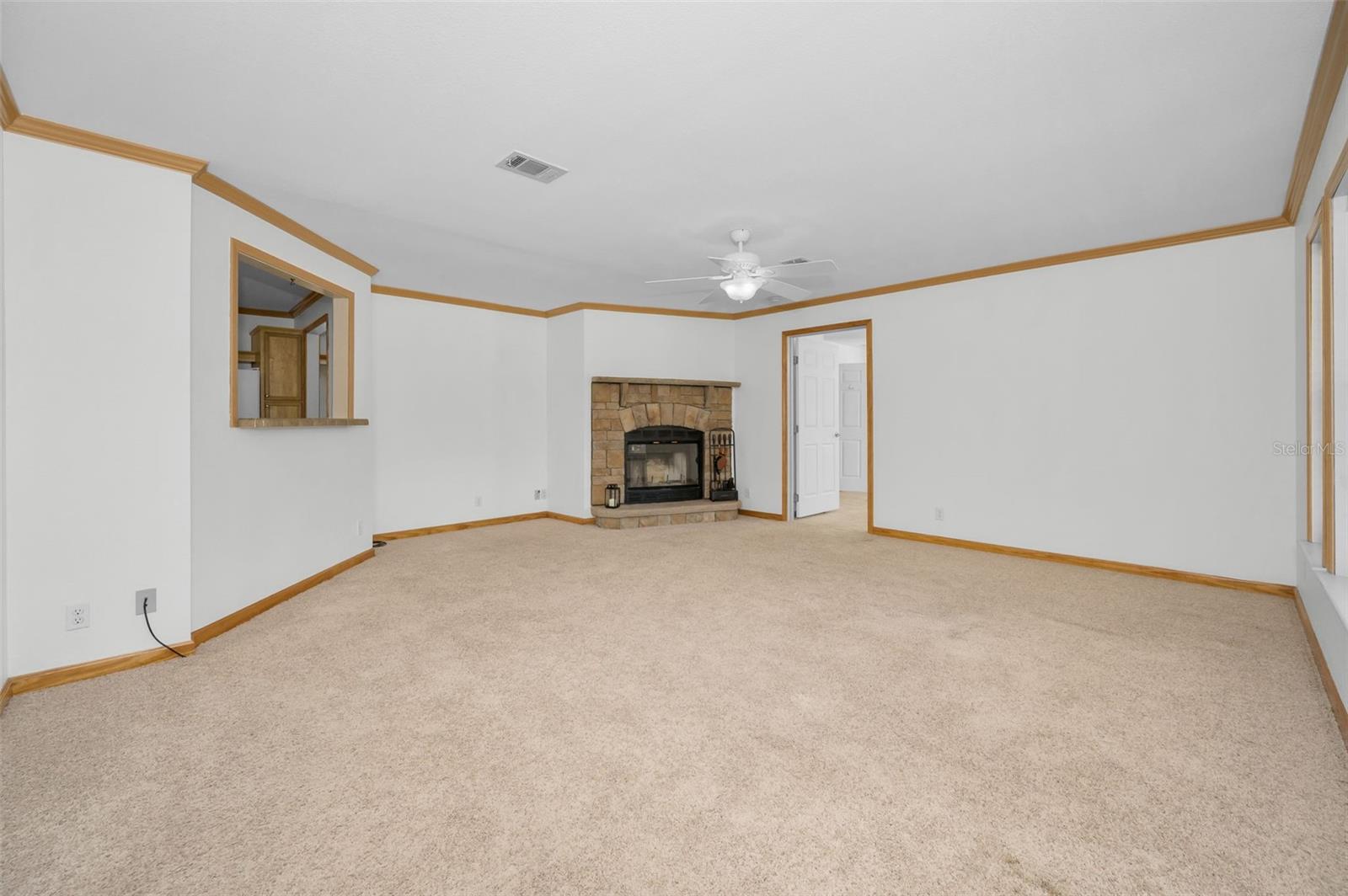Image 5 of 63 For 9723 Pat Street