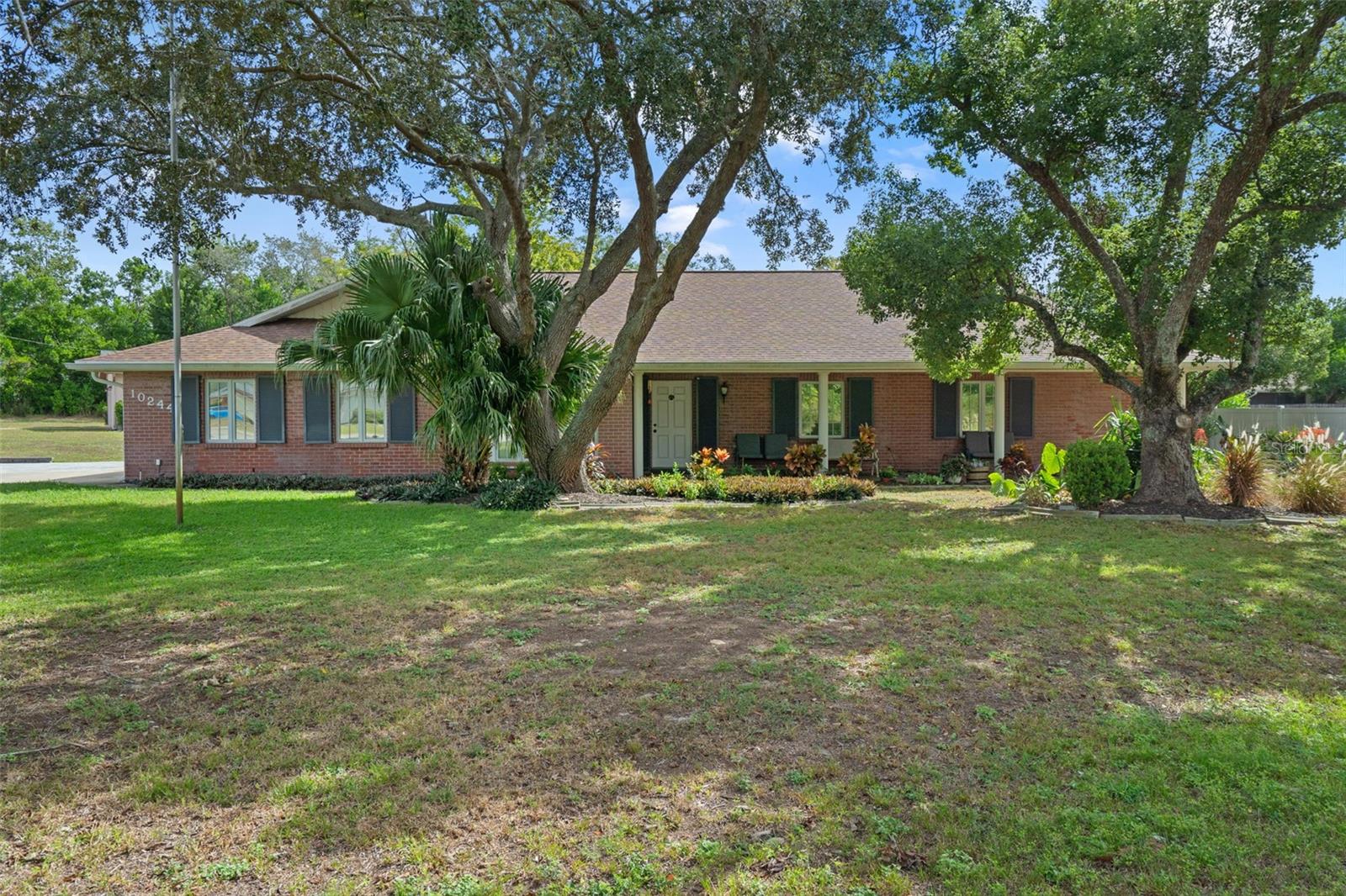 Image 10 of 43 For 10244 Horizon Drive