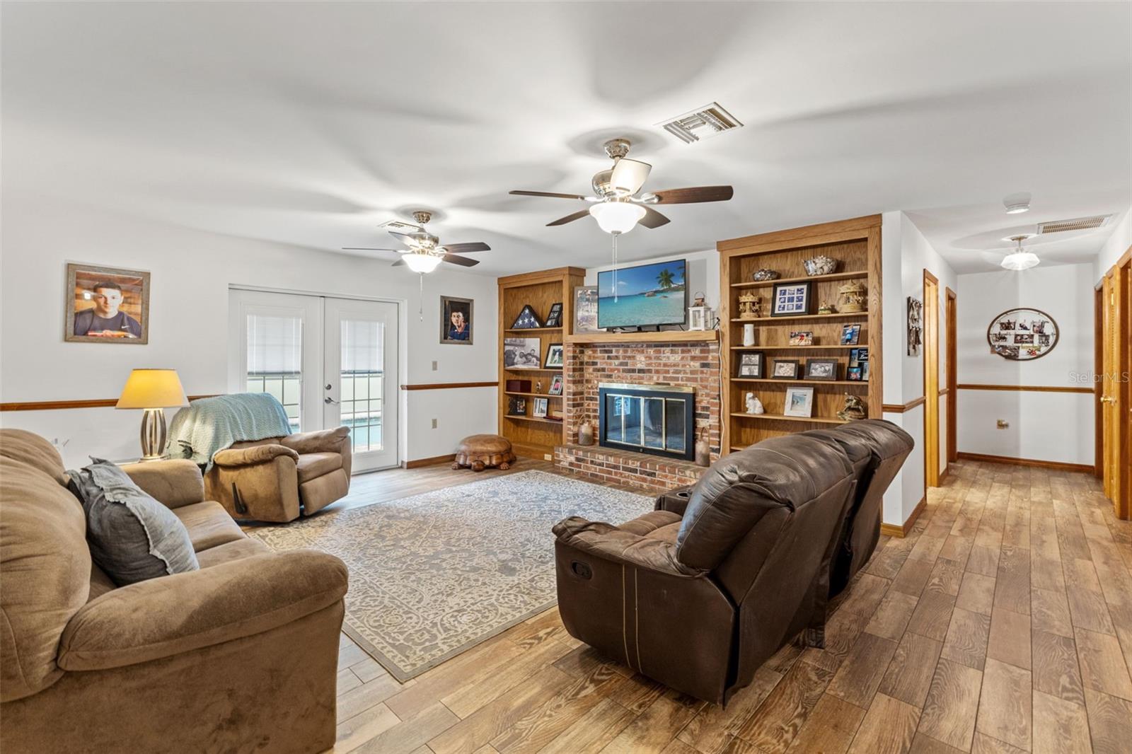 Image 17 of 43 For 10244 Horizon Drive