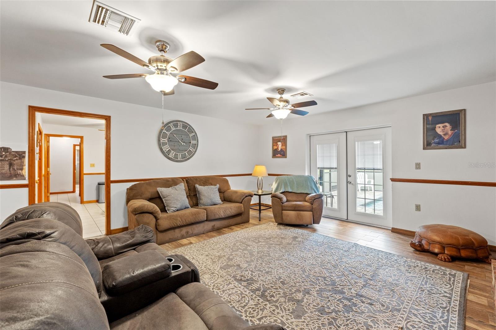 Image 18 of 43 For 10244 Horizon Drive