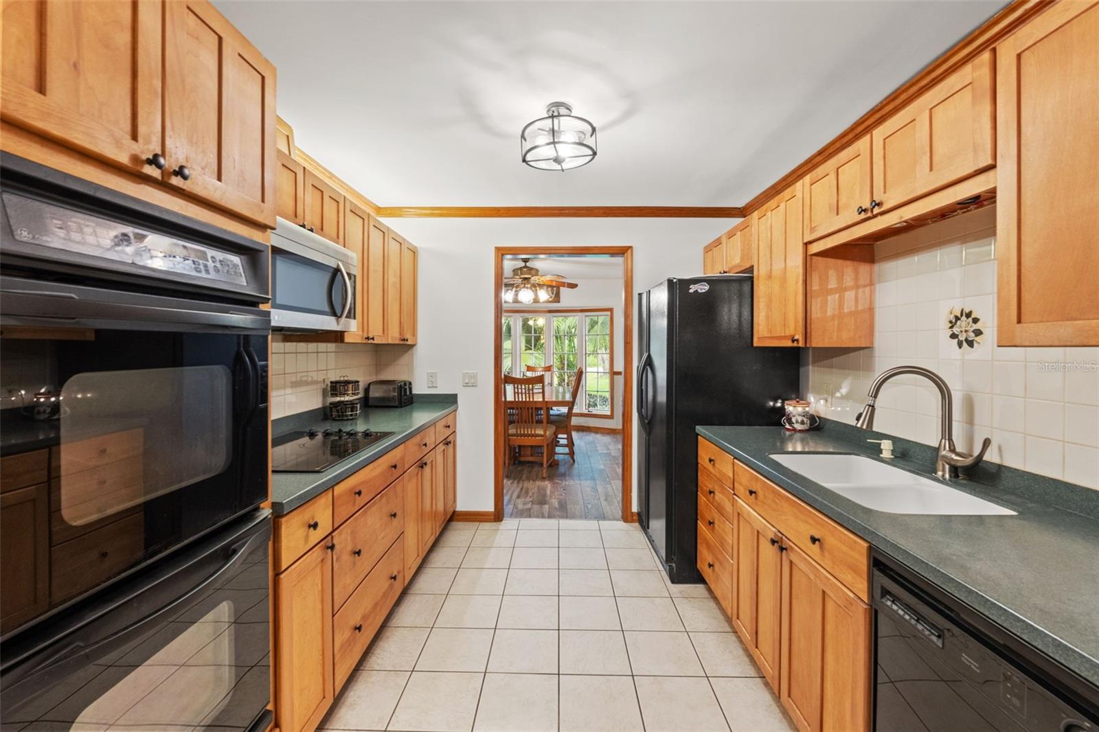 Image 22 of 43 For 10244 Horizon Drive