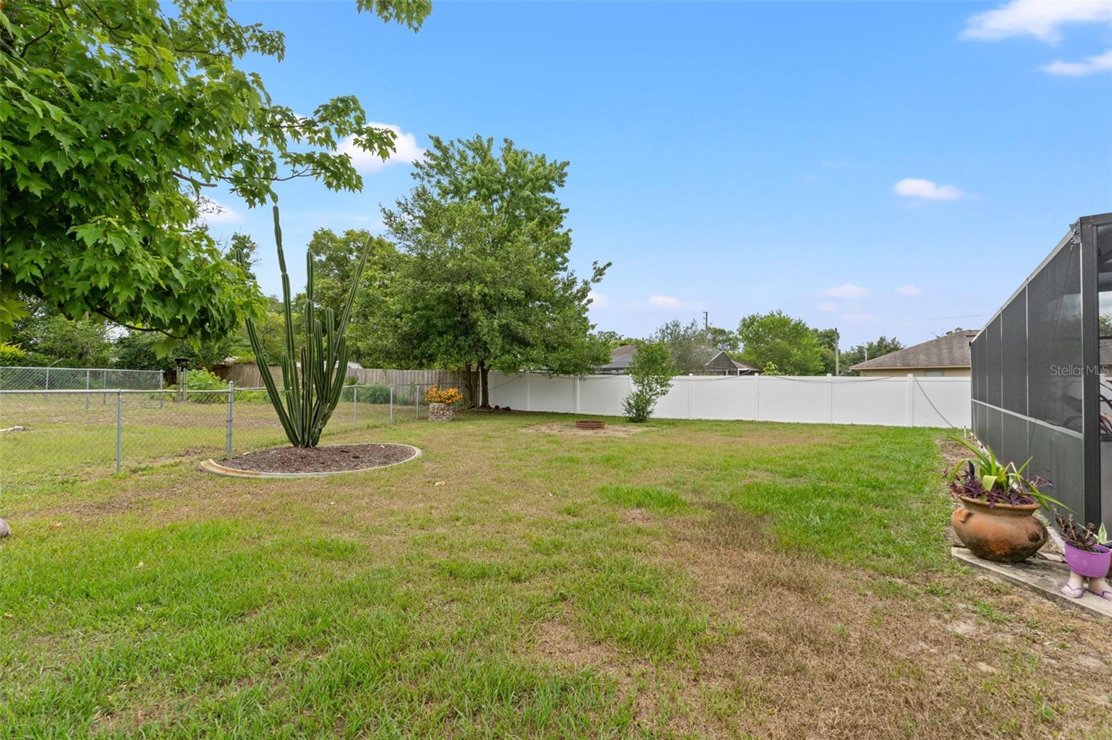 Image 7 of 43 For 10244 Horizon Drive