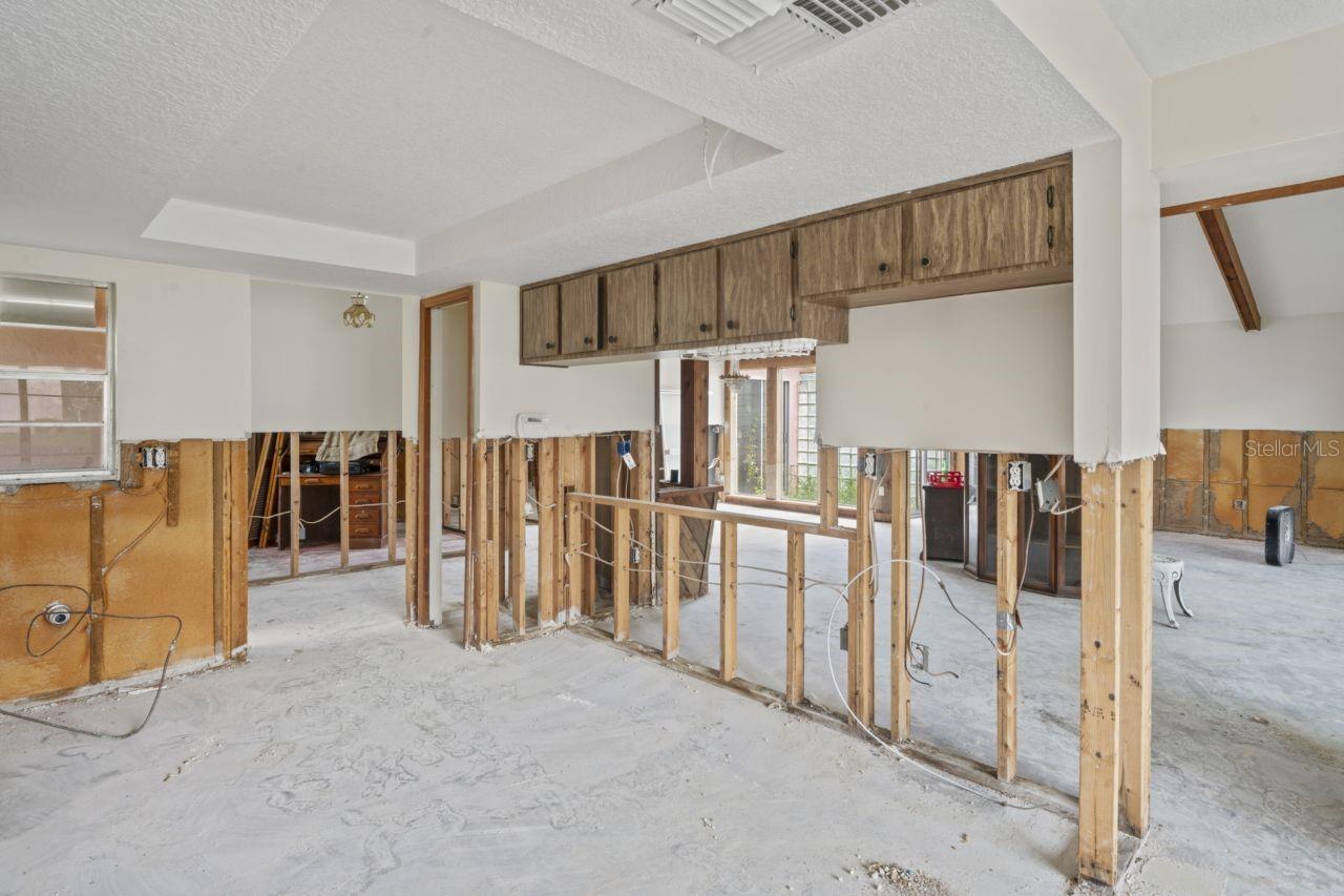 Image 39 of 71 For 4558 Mitcher Road
