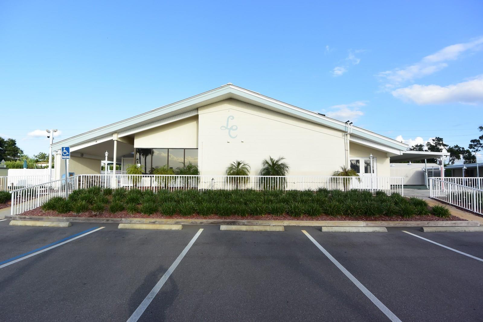 Image 14 of 39 For 2122 Waterview Drive