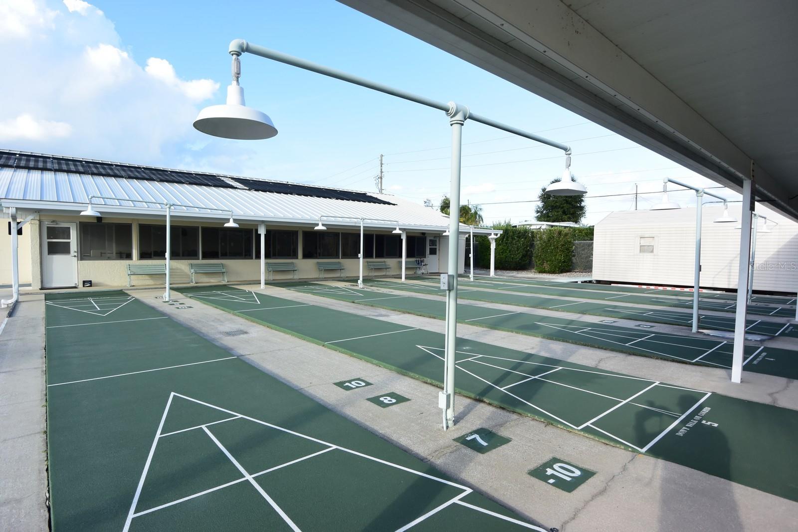 Image 17 of 39 For 2122 Waterview Drive