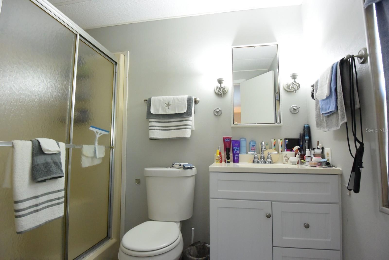 Image 26 of 39 For 2122 Waterview Drive