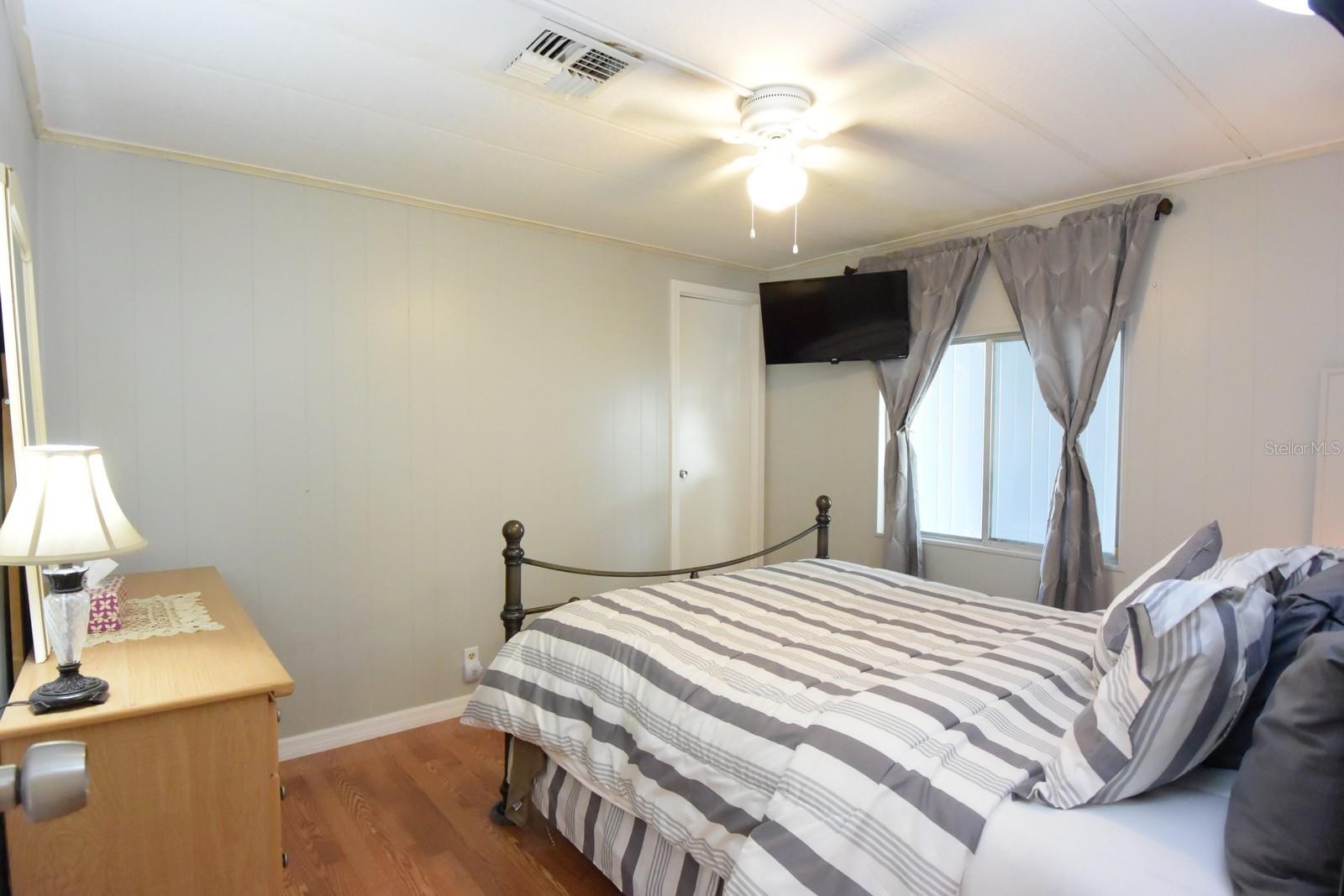 Image 29 of 39 For 2122 Waterview Drive