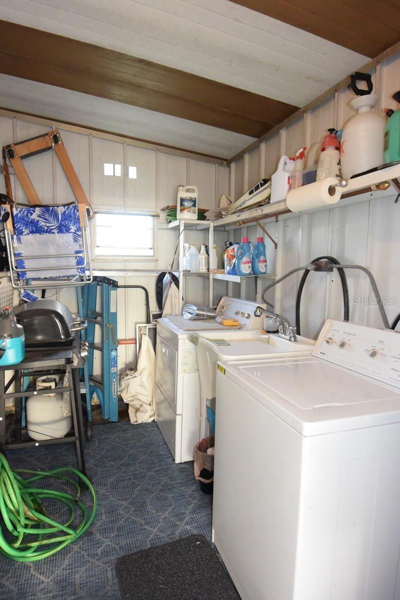 Image 31 of 39 For 2122 Waterview Drive