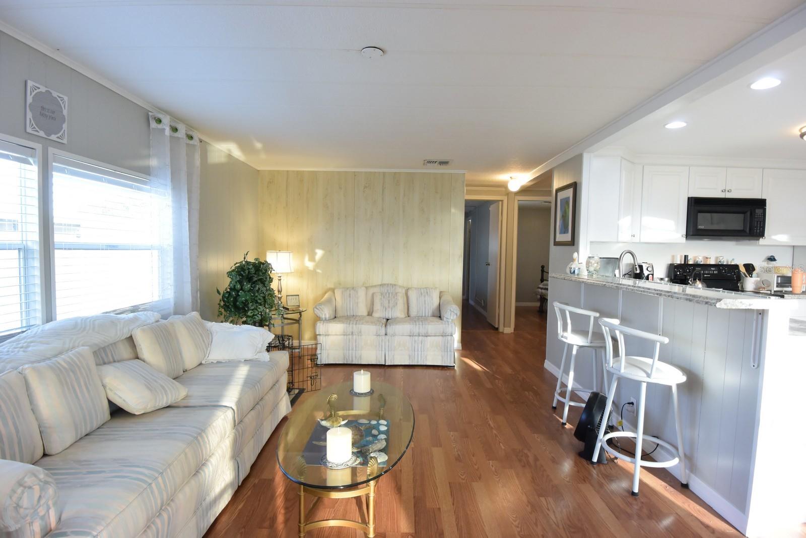 Image 8 of 39 For 2122 Waterview Drive