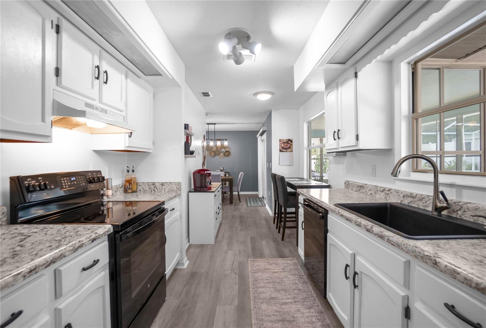 Image 13 of 36 For 729 Desota Avenue