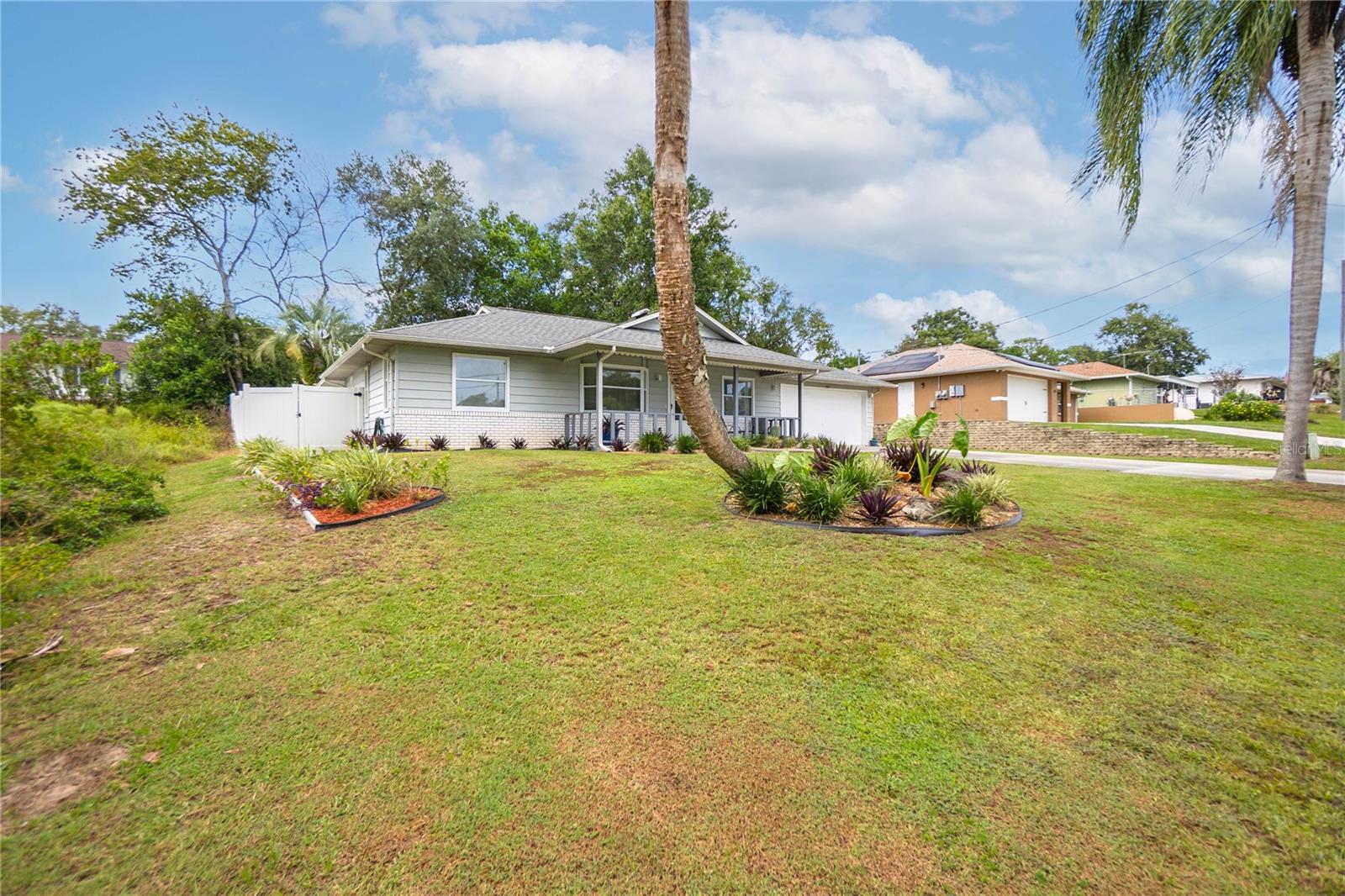 Image 2 of 36 For 729 Desota Avenue