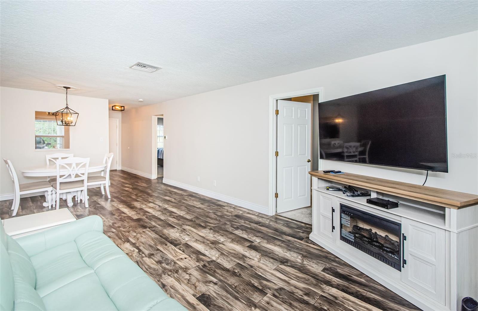 Image 10 of 56 For 3716 Trophy Boulevard 3716