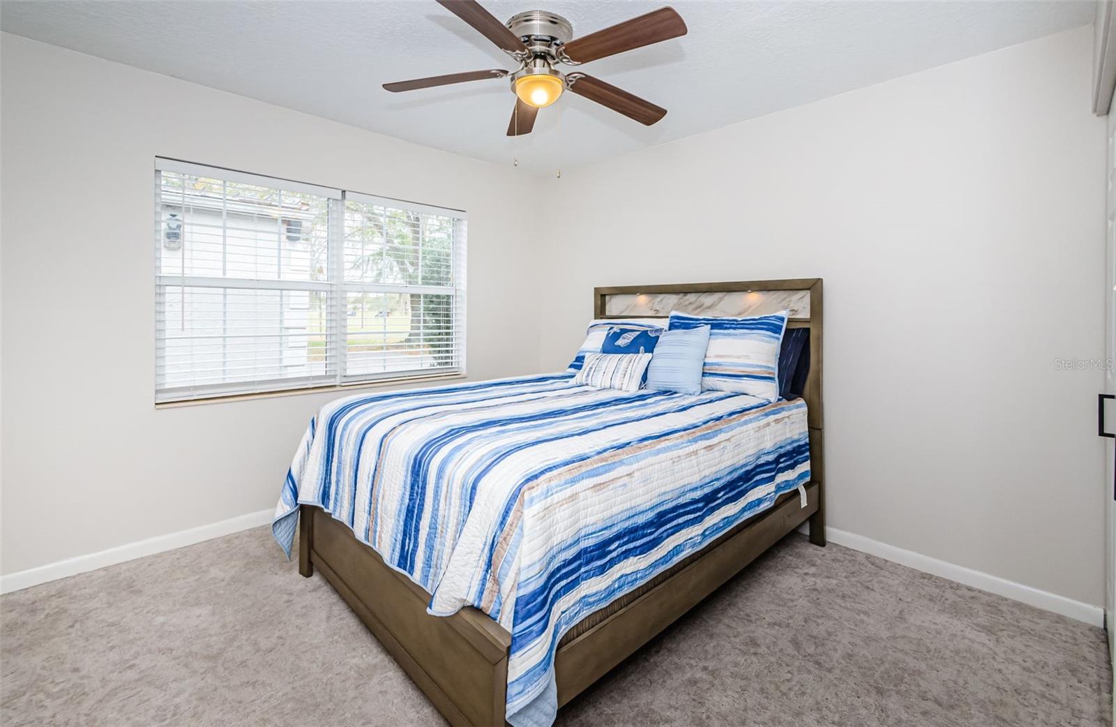 Image 16 of 56 For 3716 Trophy Boulevard 3716