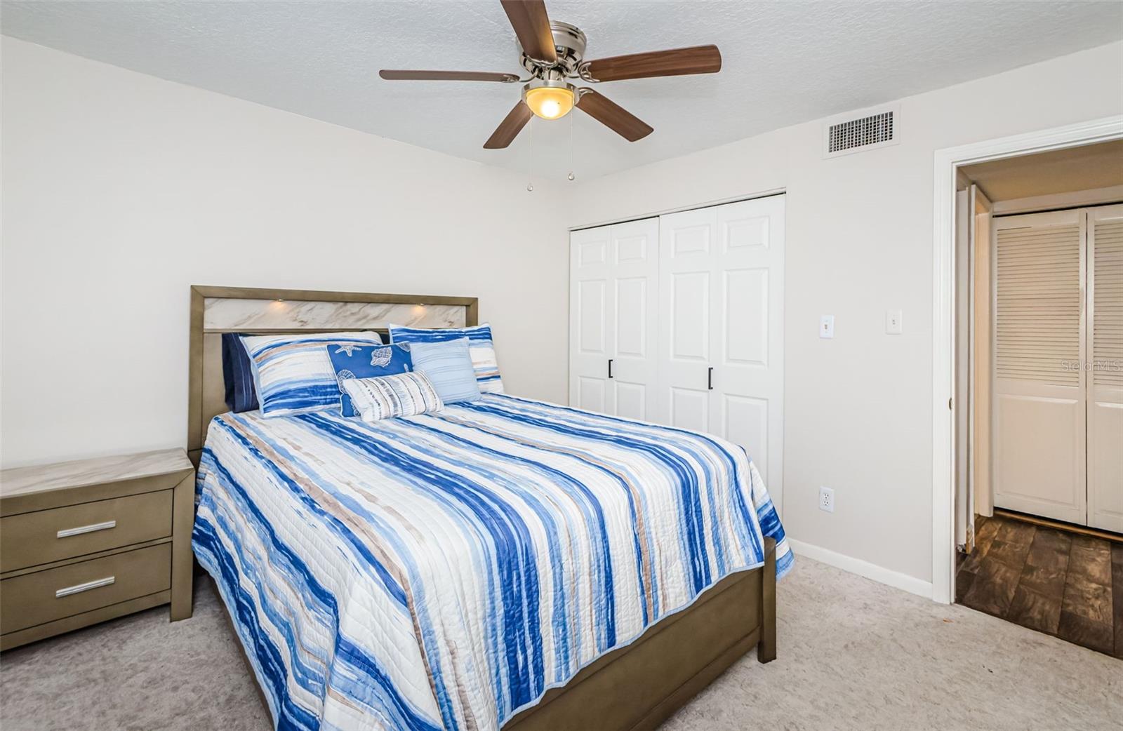 Image 17 of 56 For 3716 Trophy Boulevard 3716
