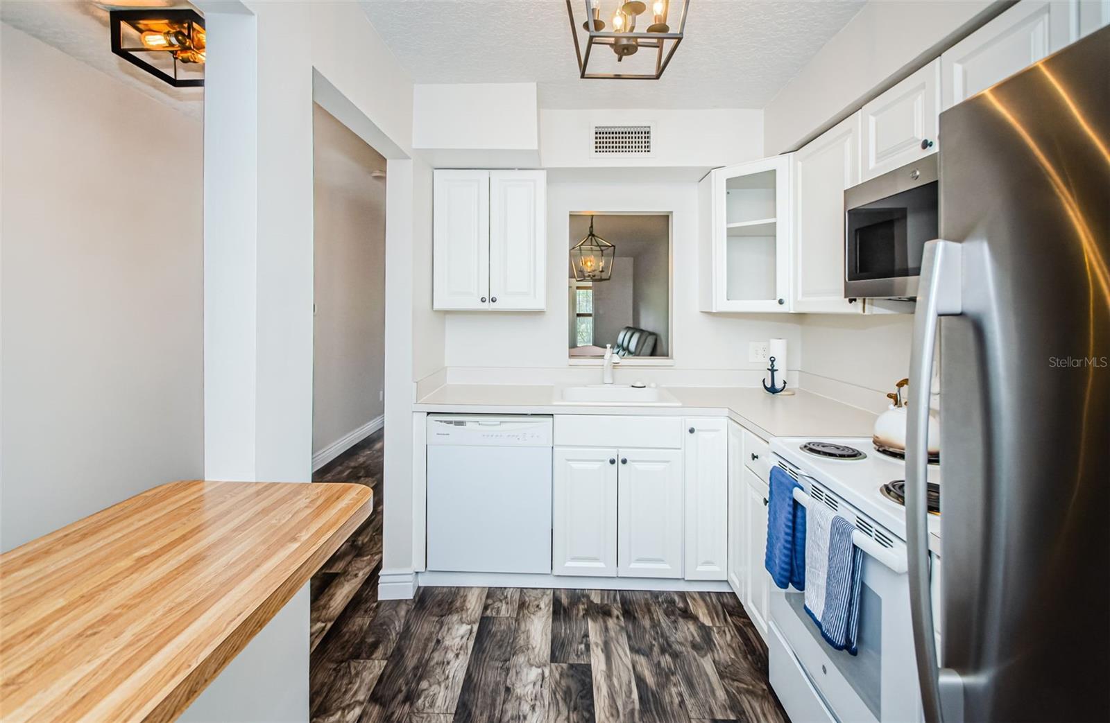 Image 6 of 56 For 3716 Trophy Boulevard 3716