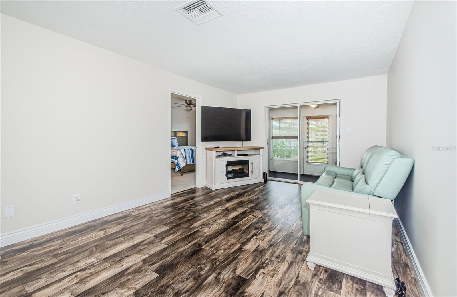 Image 9 of 56 For 3716 Trophy Boulevard 3716