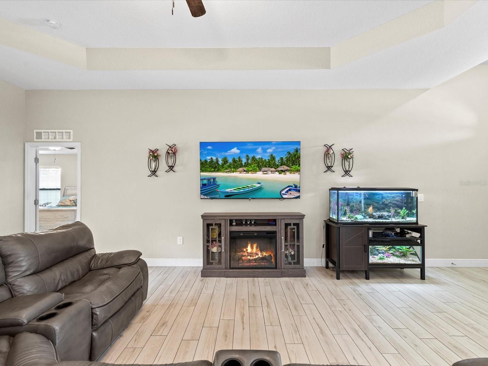 Listing photo id 19 for 9027 Mavis Road