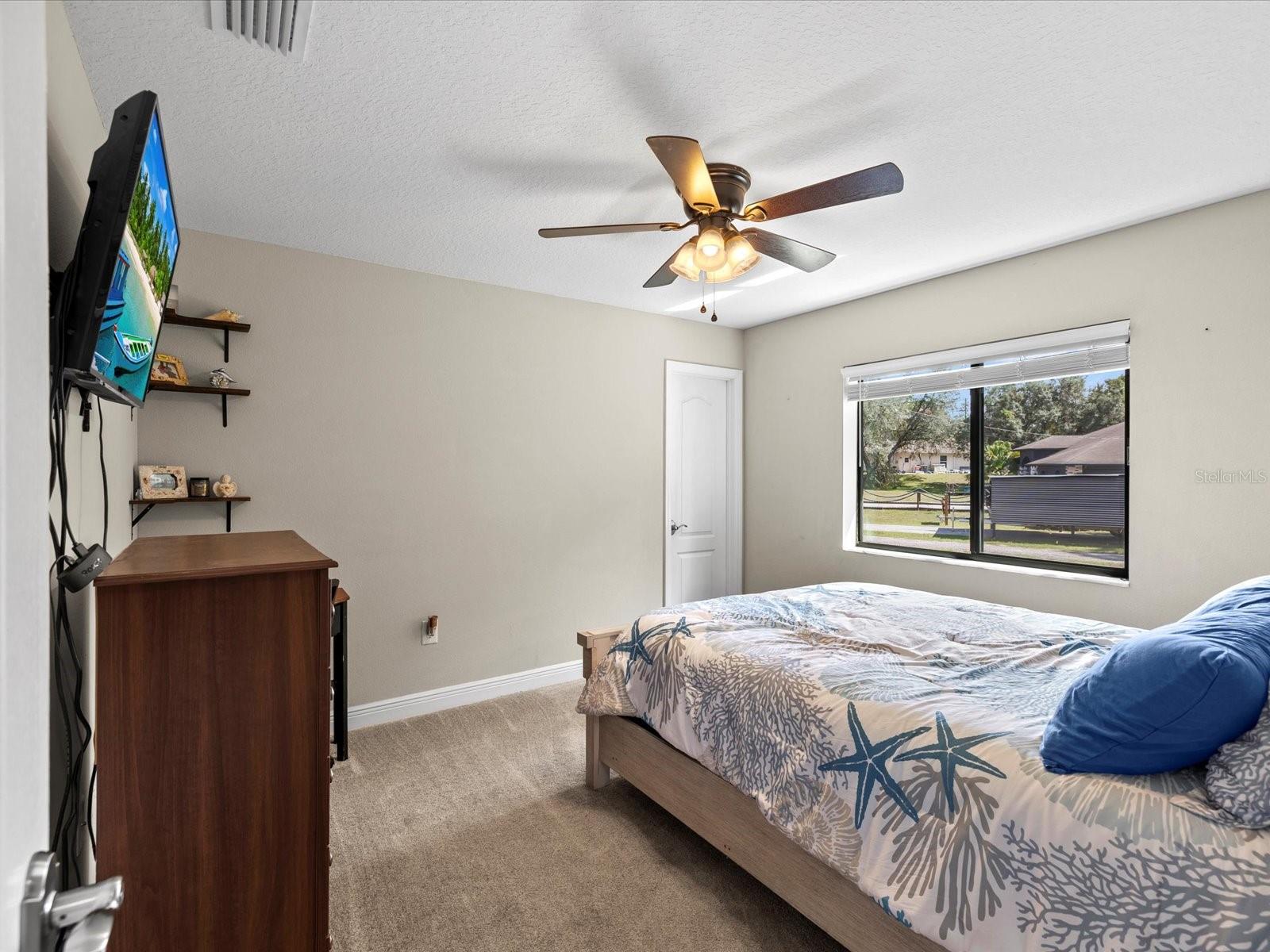 Listing photo id 20 for 9027 Mavis Road