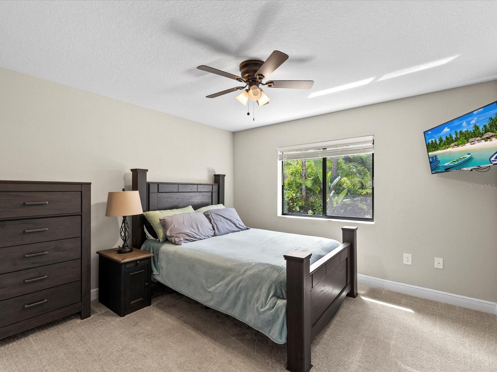 Listing photo id 24 for 9027 Mavis Road