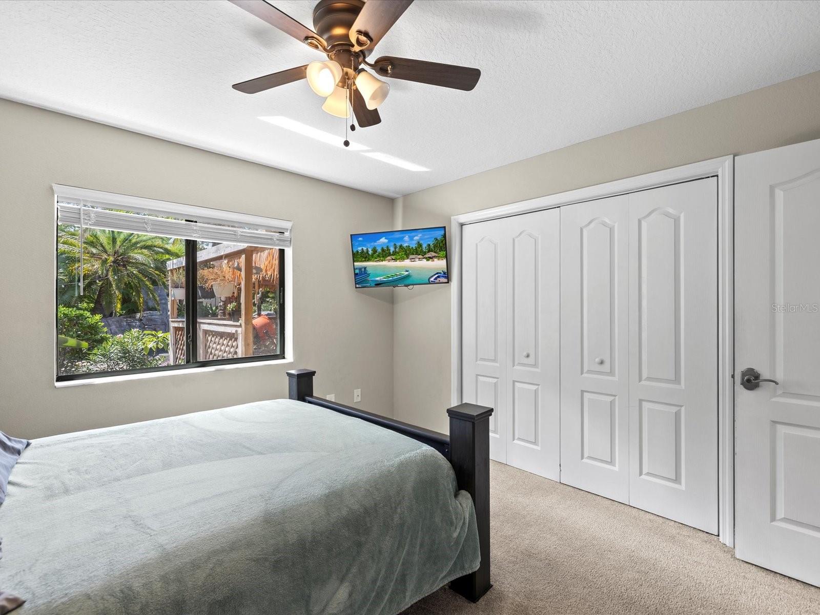 Listing photo id 25 for 9027 Mavis Road