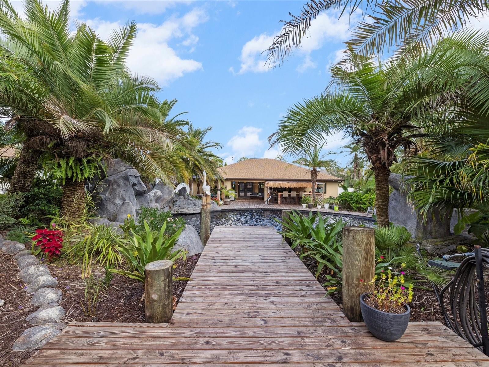 Listing photo id 35 for 9027 Mavis Road