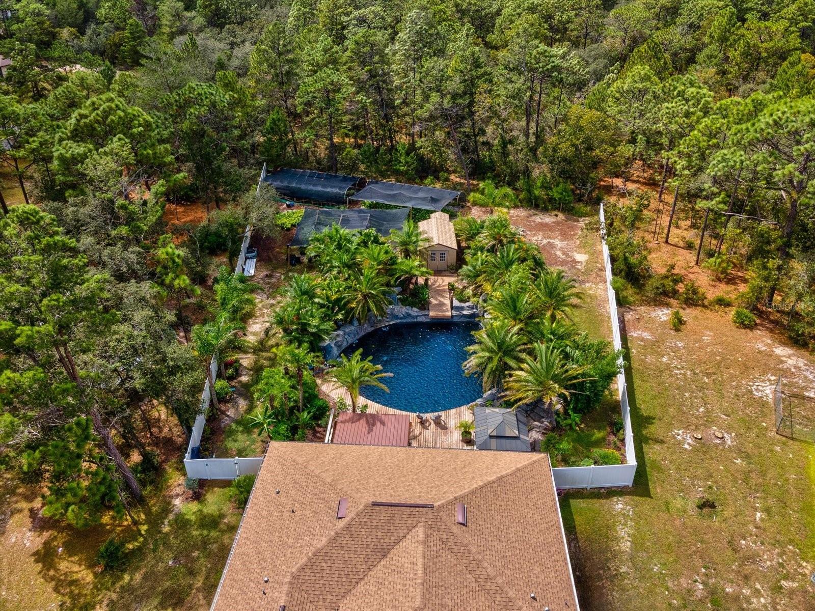 Listing photo id 4 for 9027 Mavis Road