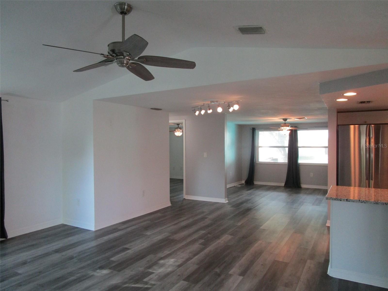 Image 21 of 38 For 7226 San Moritz Drive