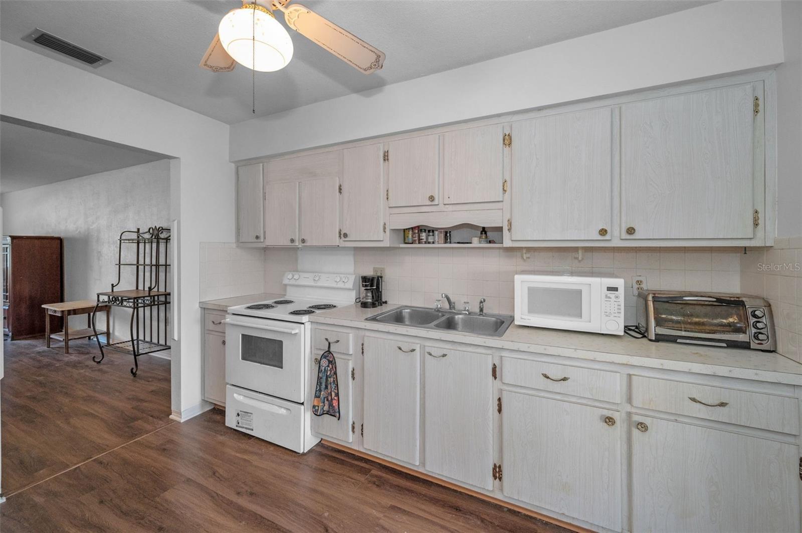 Image 17 of 47 For 5155 9th Avenue N 104