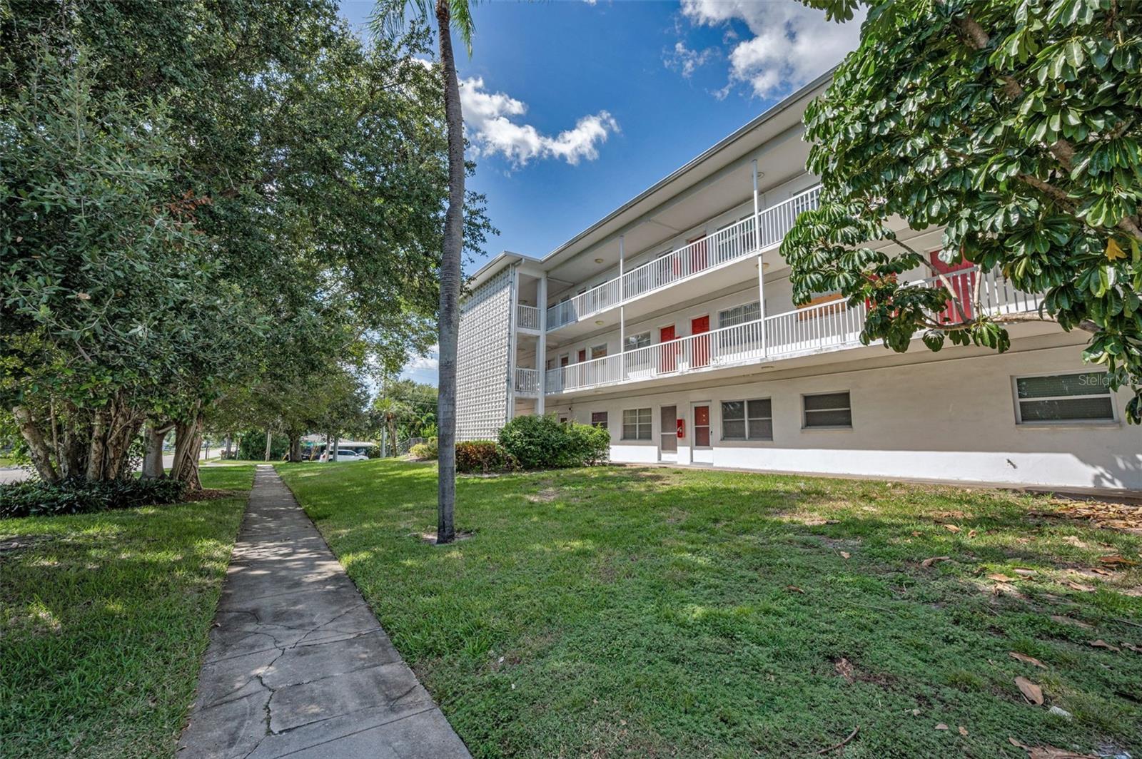 Image 4 of 47 For 5155 9th Avenue N 104