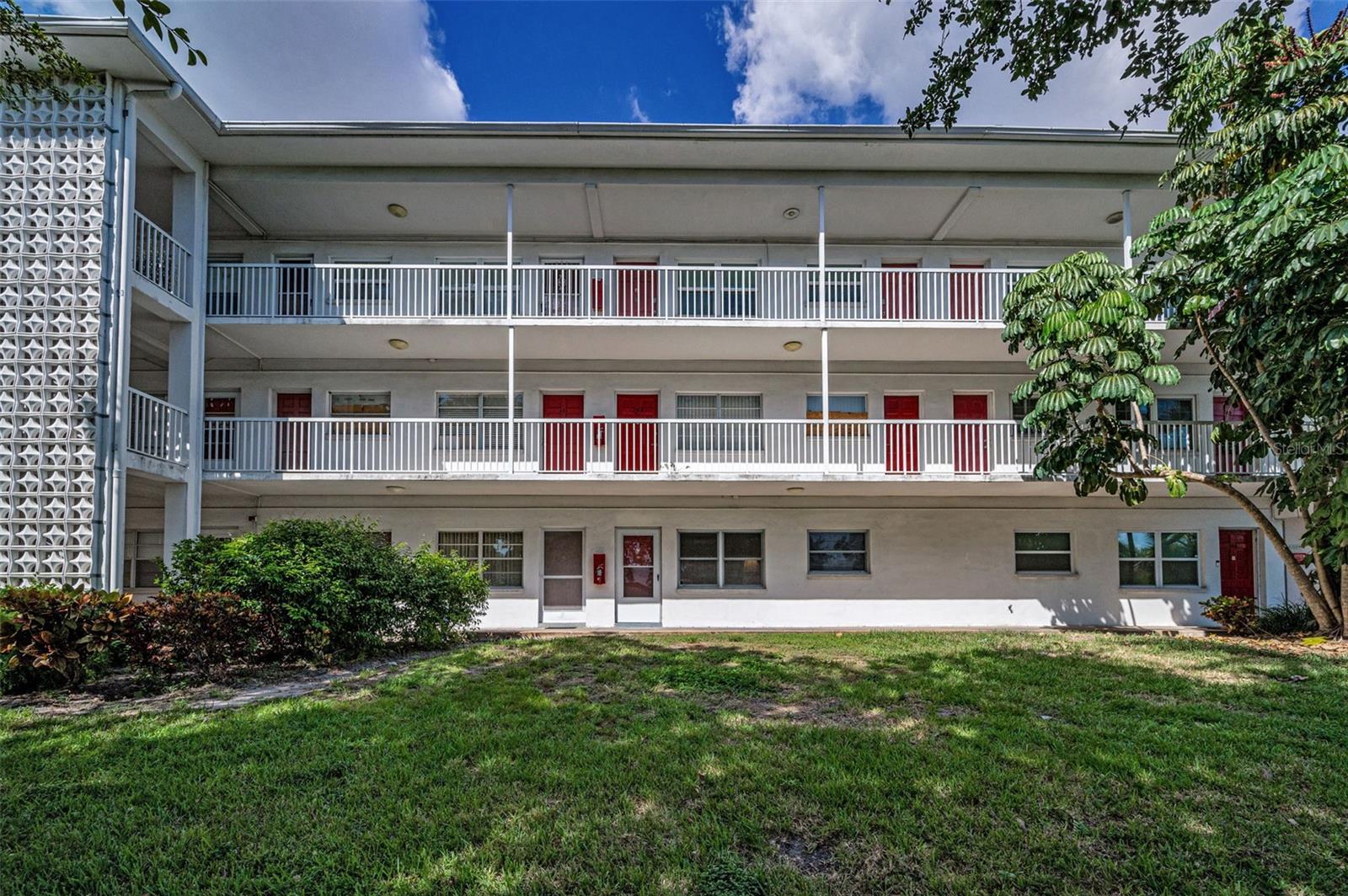 Image 40 of 47 For 5155 9th Avenue N 104