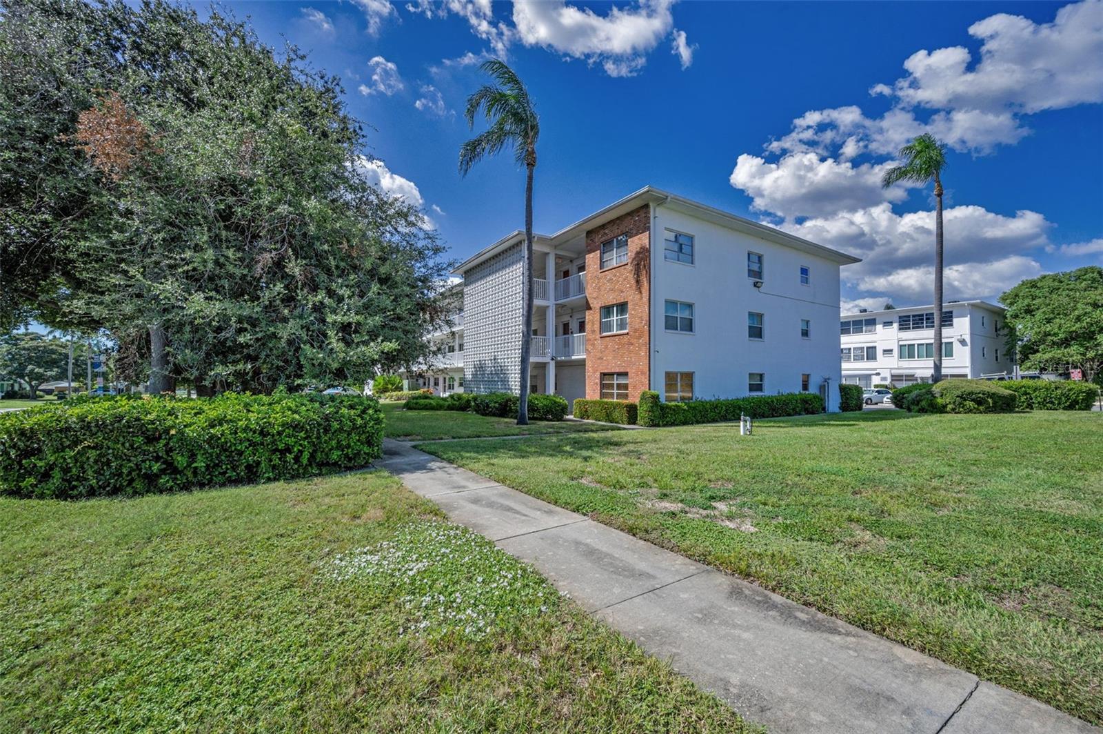 Image 43 of 47 For 5155 9th Avenue N 104