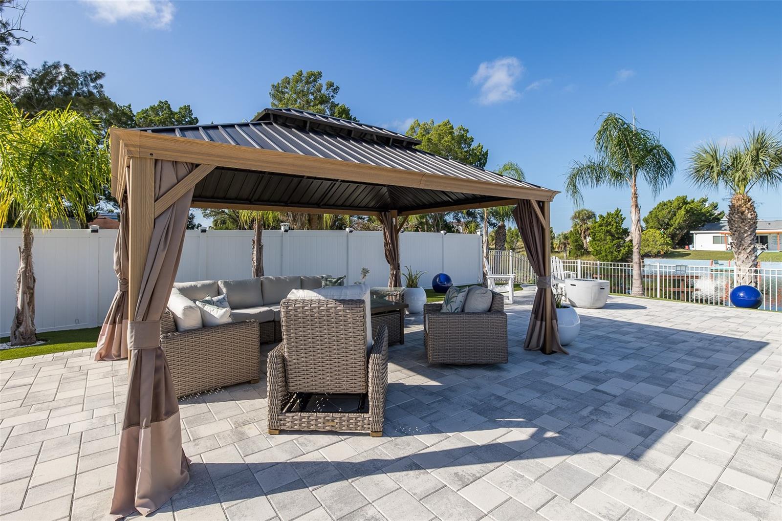 Image 11 of 98 For 3271 Hibiscus Drive