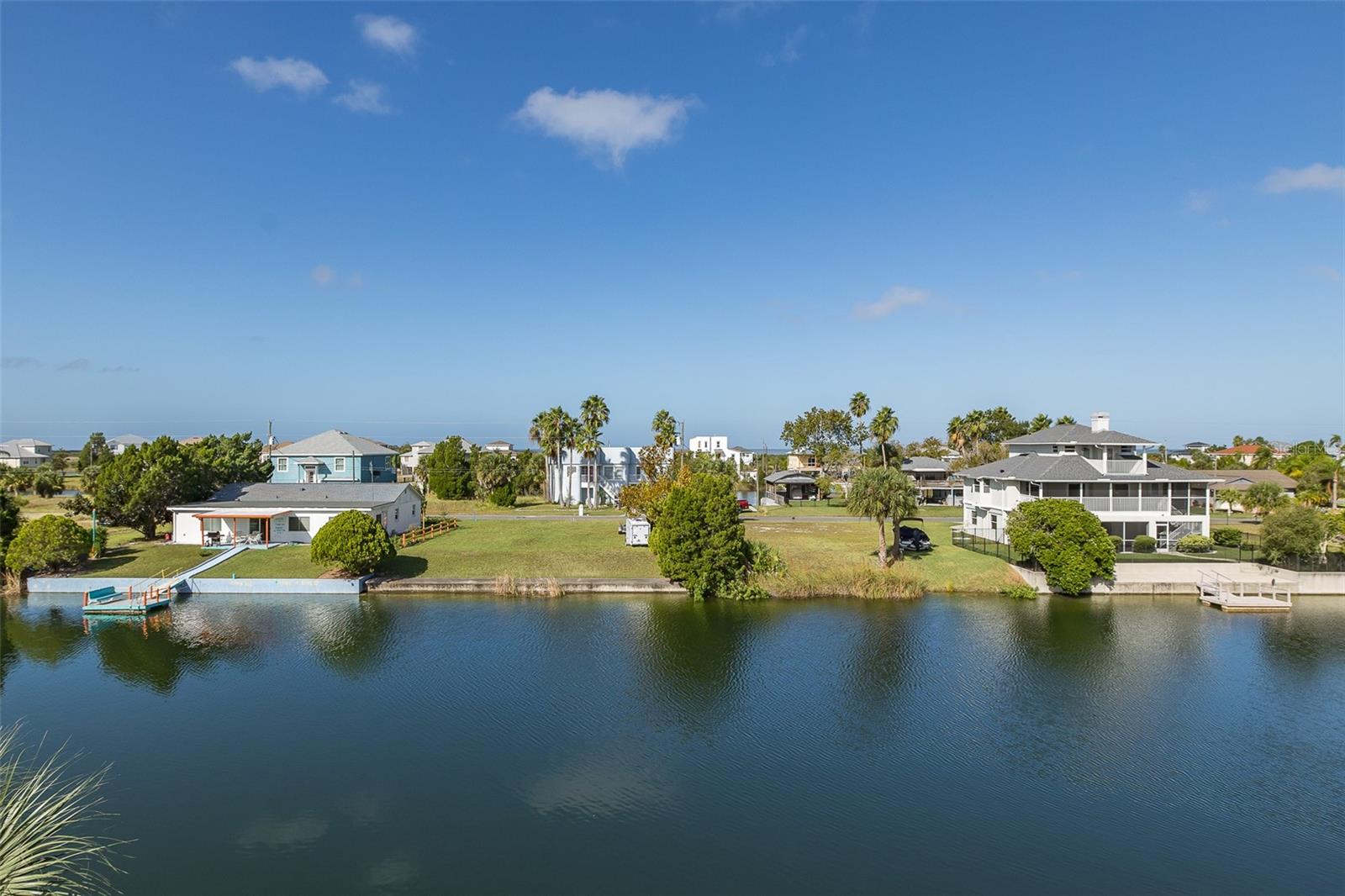 Image 5 of 98 For 3271 Hibiscus Drive