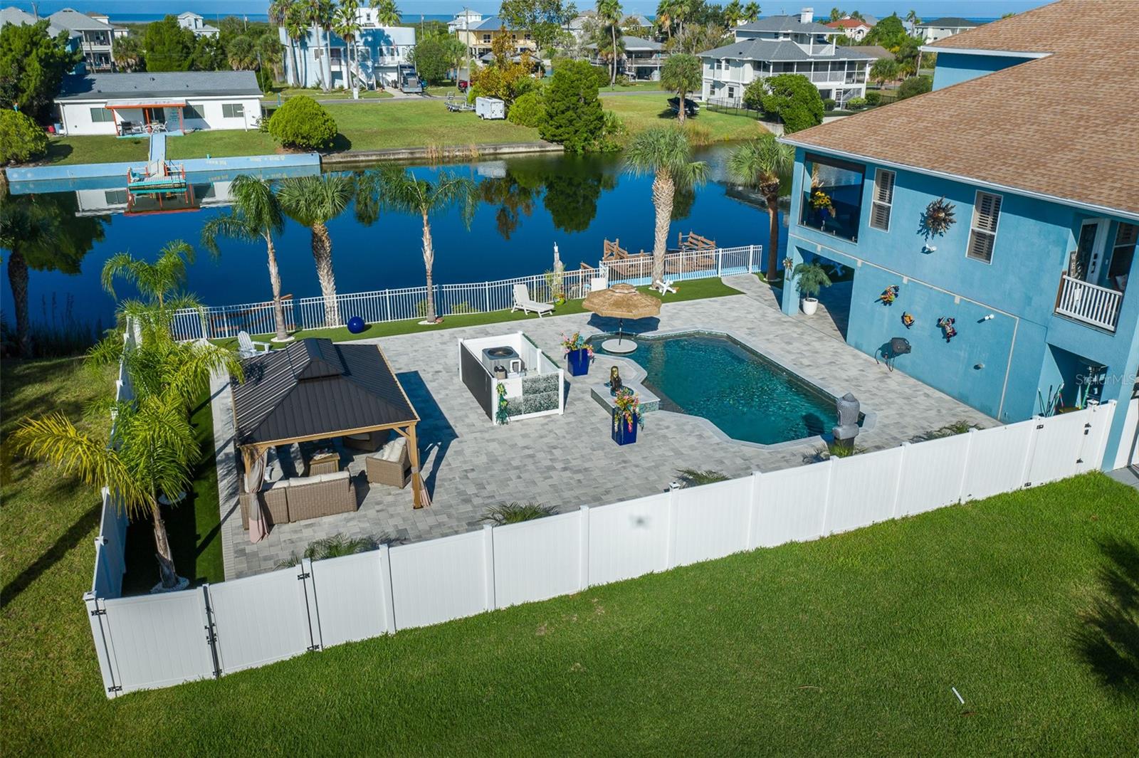 Image 77 of 98 For 3271 Hibiscus Drive