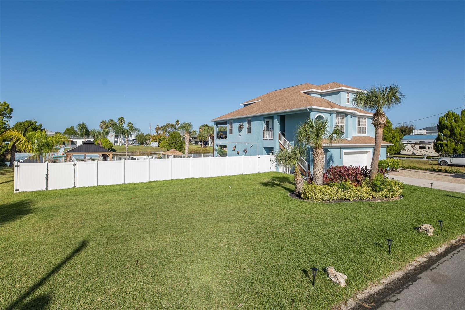 Image 88 of 98 For 3271 Hibiscus Drive