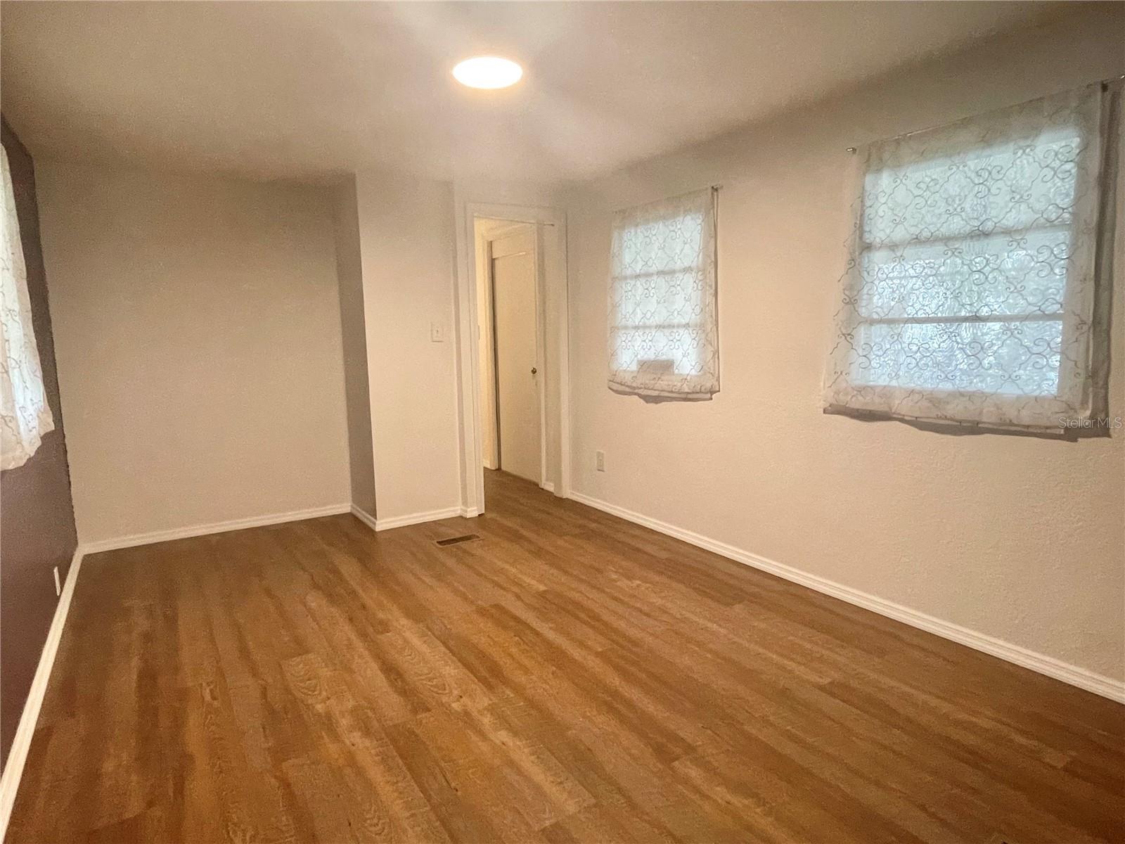 Image 3 of 19 For 6250 Connecticut Street
