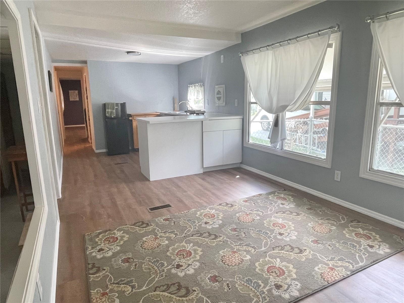 Image 7 of 19 For 6250 Connecticut Street