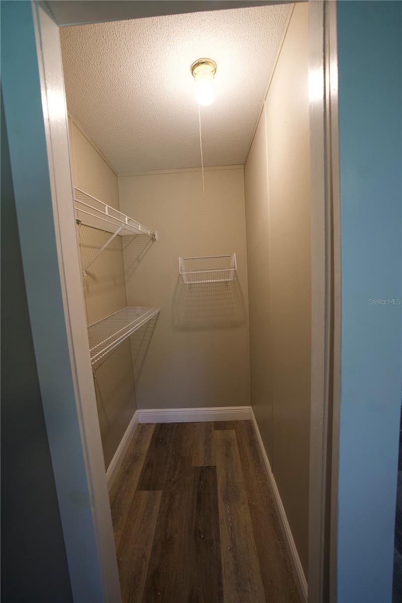 Listing photo id 8 for 10424 Tami Trail