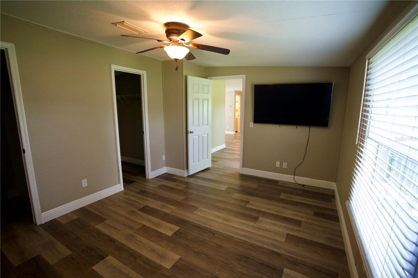 Listing photo id 9 for 10424 Tami Trail