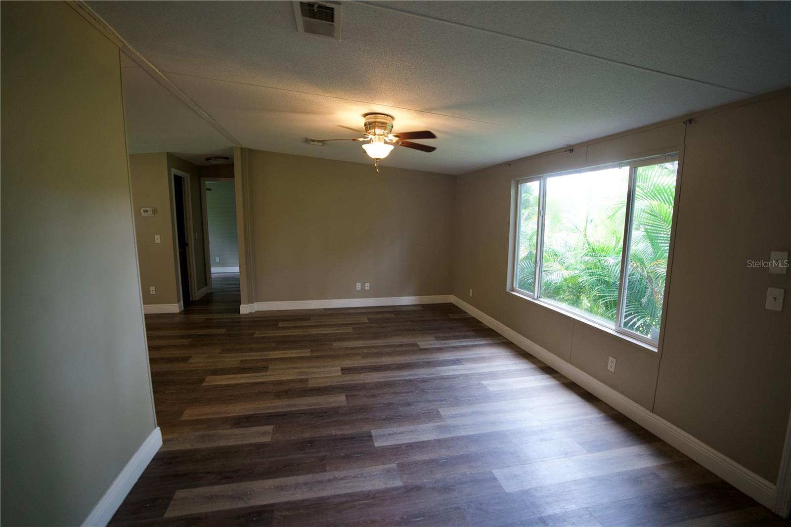 Listing photo id 0 for 10424 Tami Trail