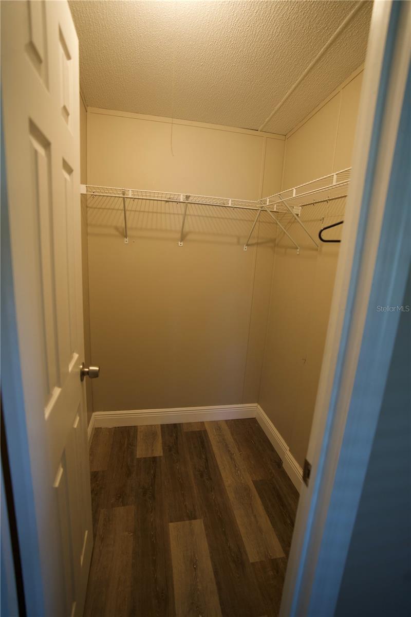 Listing photo id 18 for 10424 Tami Trail