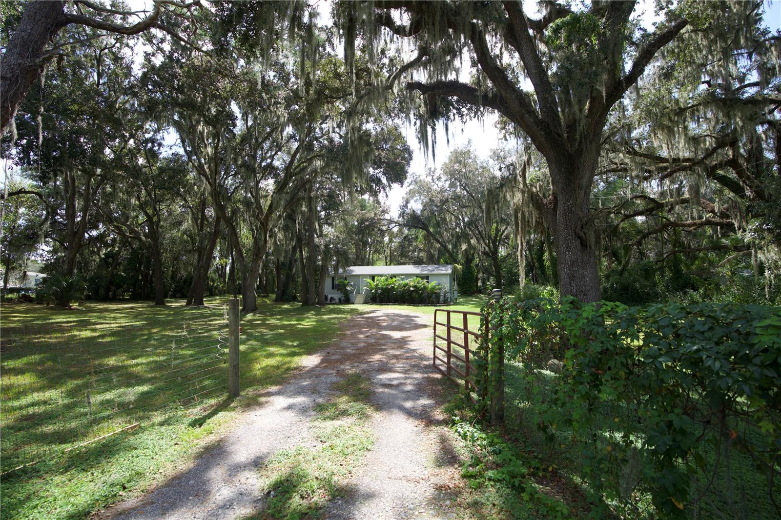 Listing photo id 37 for 10424 Tami Trail