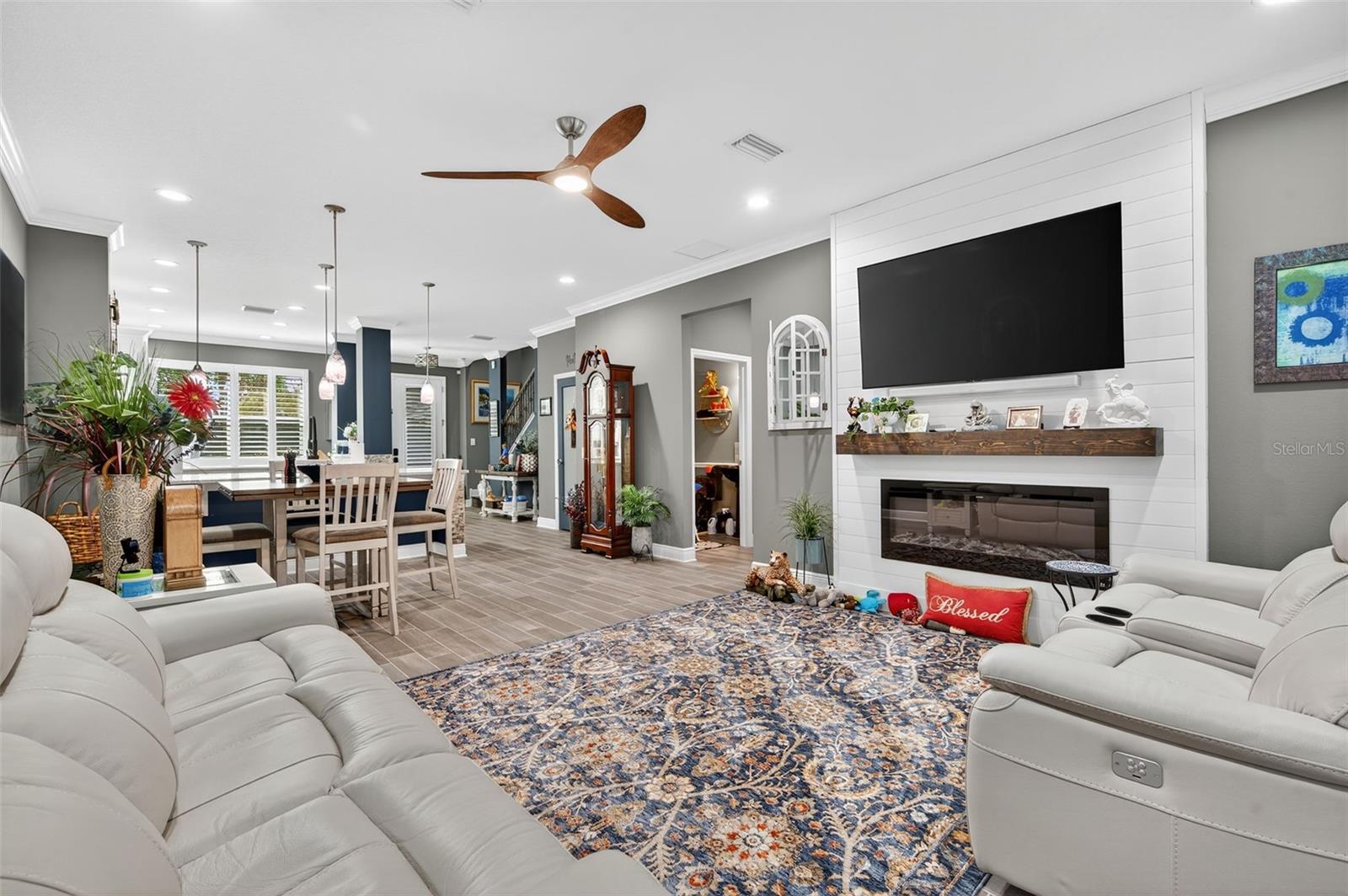 Image 17 of 48 For 13071 Batten Lane