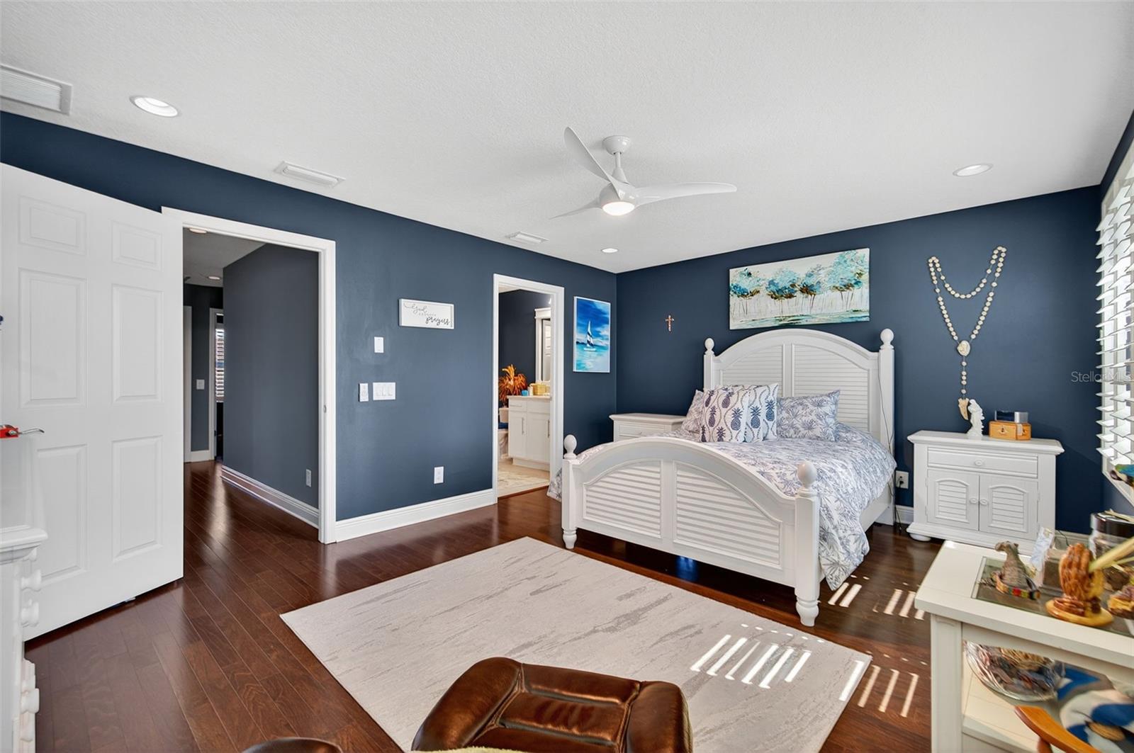 Image 25 of 48 For 13071 Batten Lane