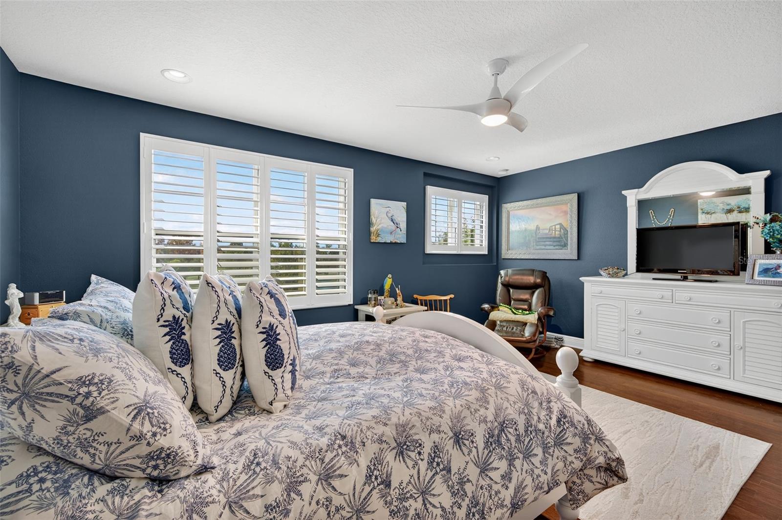 Image 26 of 48 For 13071 Batten Lane